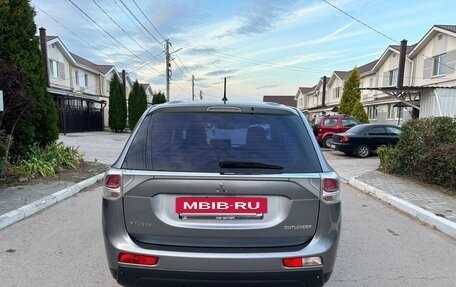 Mitsubishi Outlander III рестайлинг 3, 2012 год, 1 100 000 рублей, 2 фотография