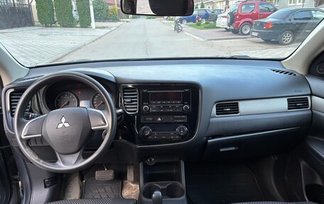 Mitsubishi Outlander III рестайлинг 3, 2012 год, 1 100 000 рублей, 8 фотография