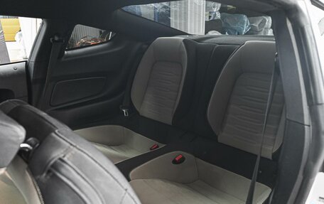 Ford Mustang VI рестайлинг, 2017 год, 2 980 000 рублей, 11 фотография
