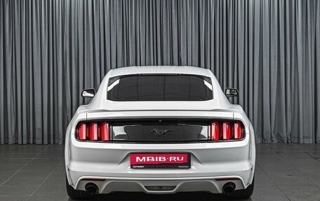 Ford Mustang VI рестайлинг, 2017 год, 2 980 000 рублей, 4 фотография