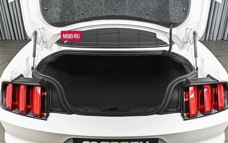 Ford Mustang VI рестайлинг, 2017 год, 2 980 000 рублей, 23 фотография