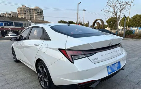 Hyundai Elantra, 2022 год, 1 280 000 рублей, 5 фотография