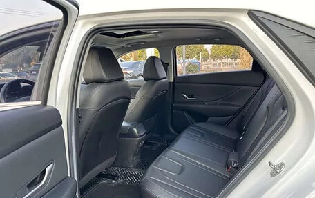 Hyundai Elantra, 2022 год, 1 280 000 рублей, 8 фотография