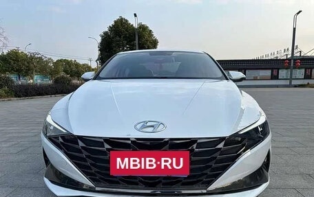 Hyundai Elantra, 2022 год, 1 280 000 рублей, 2 фотография