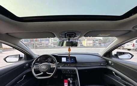 Hyundai Elantra, 2022 год, 1 280 000 рублей, 10 фотография