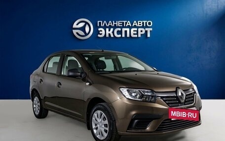 Renault Logan II, 2018 год, 1 000 000 рублей, 3 фотография