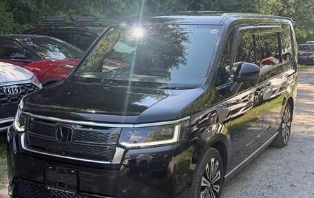 Honda Stepwgn, 2023 год, 2 750 000 рублей, 3 фотография