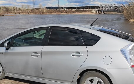 Toyota Prius, 2011 год, 1 050 000 рублей, 5 фотография