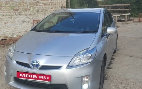 Toyota Prius, 2011 год, 1 050 000 рублей, 14 фотография