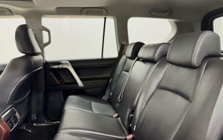 Toyota Land Cruiser Prado 150 рестайлинг 2, 2015 год, 3 839 000 рублей, 13 фотография