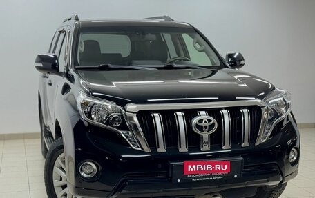 Toyota Land Cruiser Prado 150 рестайлинг 2, 2015 год, 3 839 000 рублей, 3 фотография