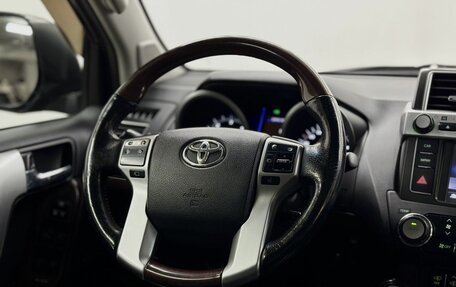 Toyota Land Cruiser Prado 150 рестайлинг 2, 2015 год, 3 839 000 рублей, 22 фотография
