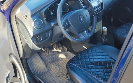 Renault Logan II, 2017 год, 600 000 рублей, 7 фотография