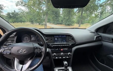 Hyundai Elantra VI рестайлинг, 2018 год, 1 390 000 рублей, 4 фотография