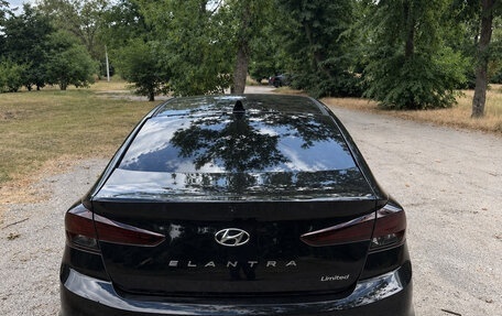 Hyundai Elantra VI рестайлинг, 2018 год, 1 390 000 рублей, 2 фотография