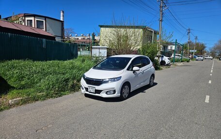 Honda Fit III, 2018 год, 1 555 000 рублей, 2 фотография