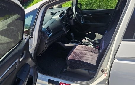 Honda Fit III, 2018 год, 1 555 000 рублей, 7 фотография