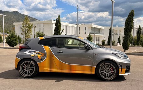 Toyota Yaris, 2024 год, 6 100 000 рублей, 6 фотография