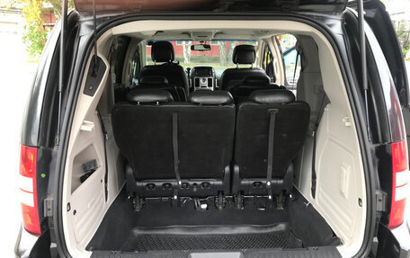 Chrysler Voyager IV, 2010 год, 1 350 000 рублей, 6 фотография
