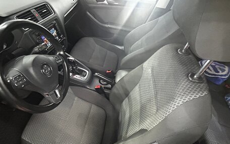 Volkswagen Jetta VI, 2012 год, 1 000 000 рублей, 14 фотография