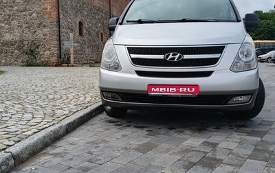 Hyundai H-1 II рестайлинг, 2008 год, 990 000 рублей, 1 фотография