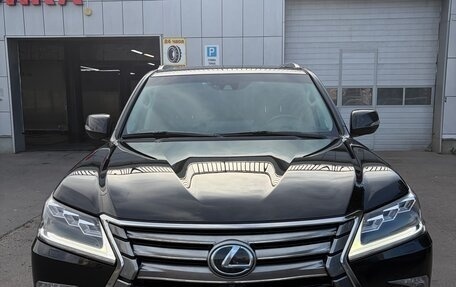 Lexus LX III, 2017 год, 6 800 000 рублей, 1 фотография