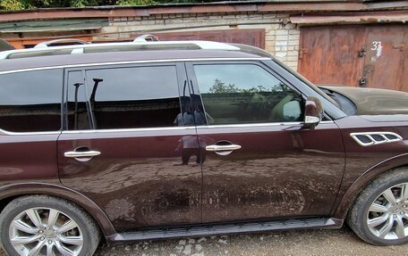 Infiniti QX56, 2012 год, 2 000 000 рублей, 3 фотография