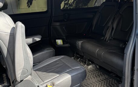 Mercedes-Benz V-Класс, 2019 год, 4 550 000 рублей, 7 фотография