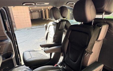 Mercedes-Benz V-Класс, 2019 год, 4 550 000 рублей, 10 фотография