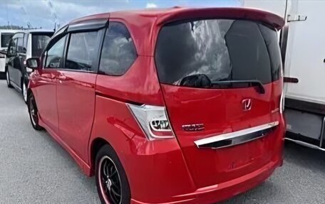 Honda Freed I, 2012 год, 850 000 рублей, 2 фотография