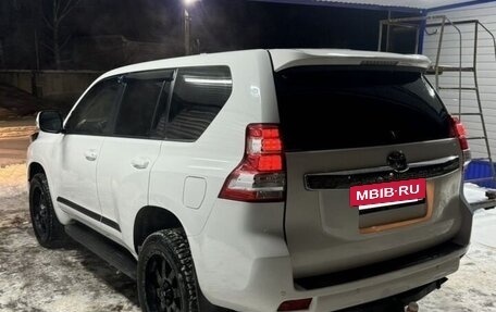 Toyota Land Cruiser Prado 150 рестайлинг 2, 2016 год, 3 950 000 рублей, 7 фотография