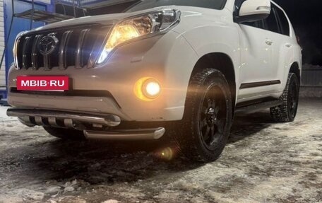 Toyota Land Cruiser Prado 150 рестайлинг 2, 2016 год, 3 950 000 рублей, 5 фотография