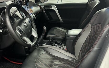 Toyota Land Cruiser Prado 150 рестайлинг 2, 2016 год, 3 950 000 рублей, 12 фотография