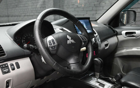Mitsubishi Pajero Sport II рестайлинг, 2012 год, 1 890 000 рублей, 10 фотография