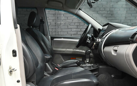 Mitsubishi Pajero Sport II рестайлинг, 2012 год, 1 890 000 рублей, 9 фотография