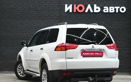 Mitsubishi Pajero Sport II рестайлинг, 2012 год, 1 890 000 рублей, 4 фотография
