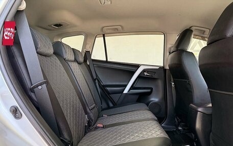 Toyota RAV4, 2019 год, 2 999 000 рублей, 13 фотография