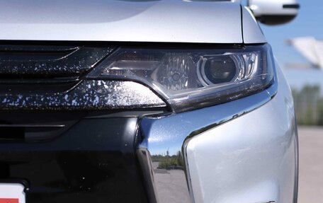 Mitsubishi Outlander III рестайлинг 3, 2015 год, 1 559 394 рублей, 10 фотография