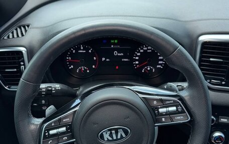 KIA Sportage IV рестайлинг, 2021 год, 2 600 000 рублей, 21 фотография