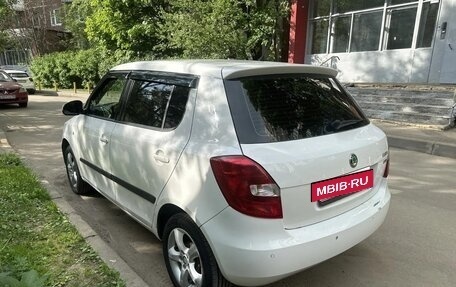 Skoda Fabia II, 2012 год, 650 000 рублей, 3 фотография