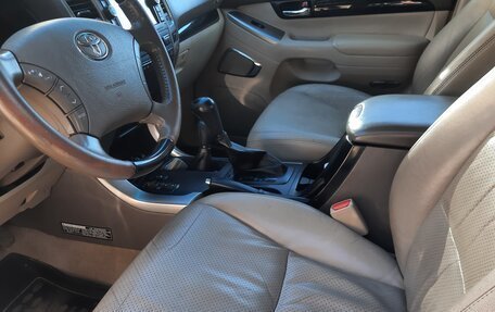 Toyota Land Cruiser Prado 120 рестайлинг, 2008 год, 1 800 000 рублей, 4 фотография