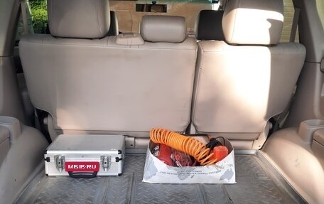 Toyota Land Cruiser Prado 120 рестайлинг, 2008 год, 1 800 000 рублей, 5 фотография