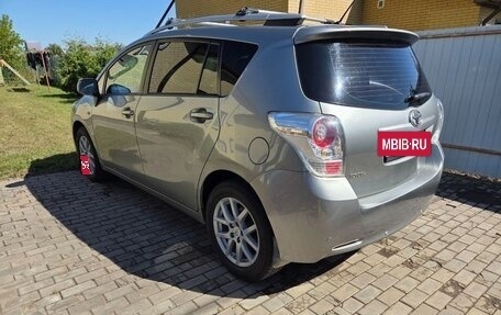 Toyota Verso I, 2012 год, 900 000 рублей, 7 фотография