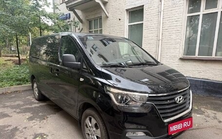 Hyundai Grand Starex Grand Starex I рестайлинг 2, 2019 год, 4 900 000 рублей, 6 фотография