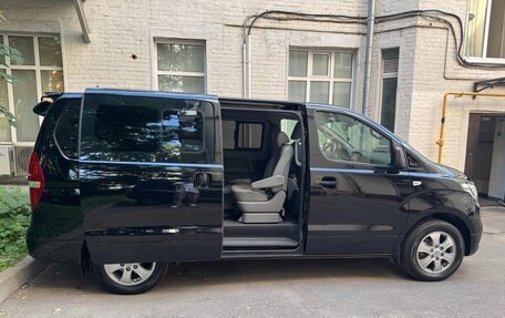 Hyundai Grand Starex Grand Starex I рестайлинг 2, 2019 год, 4 900 000 рублей, 12 фотография