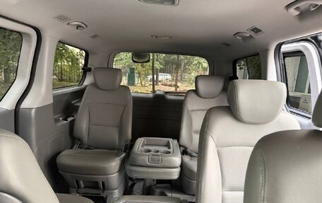 Hyundai Grand Starex Grand Starex I рестайлинг 2, 2019 год, 4 900 000 рублей, 11 фотография