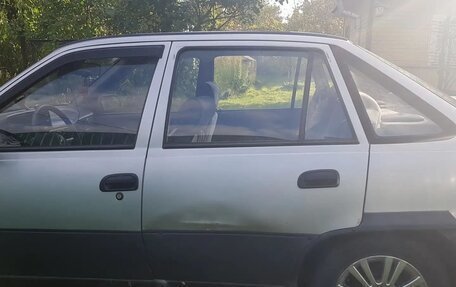 Daewoo Nexia I рестайлинг, 1999 год, 120 000 рублей, 3 фотография