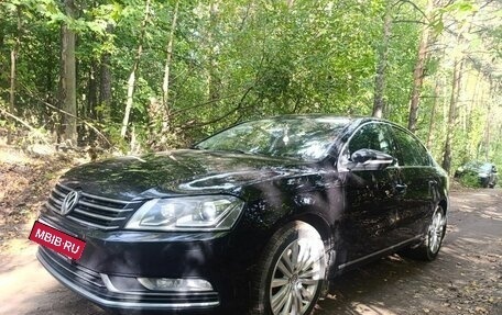 Volkswagen Passat B7, 2013 год, 1 050 000 рублей, 2 фотография