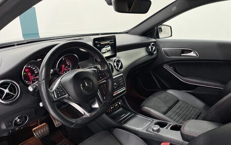 Mercedes-Benz GLA, 2017 год, 2 200 000 рублей, 22 фотография