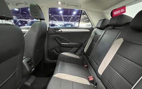 Volkswagen T-Roc I, 2022 год, 1 642 104 рублей, 18 фотография